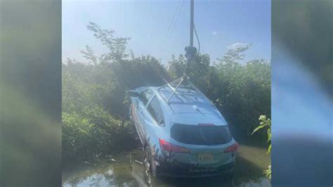 'Scared to stop': Google Maps car leads Indiana police on 100-mph chase, crashes into creek